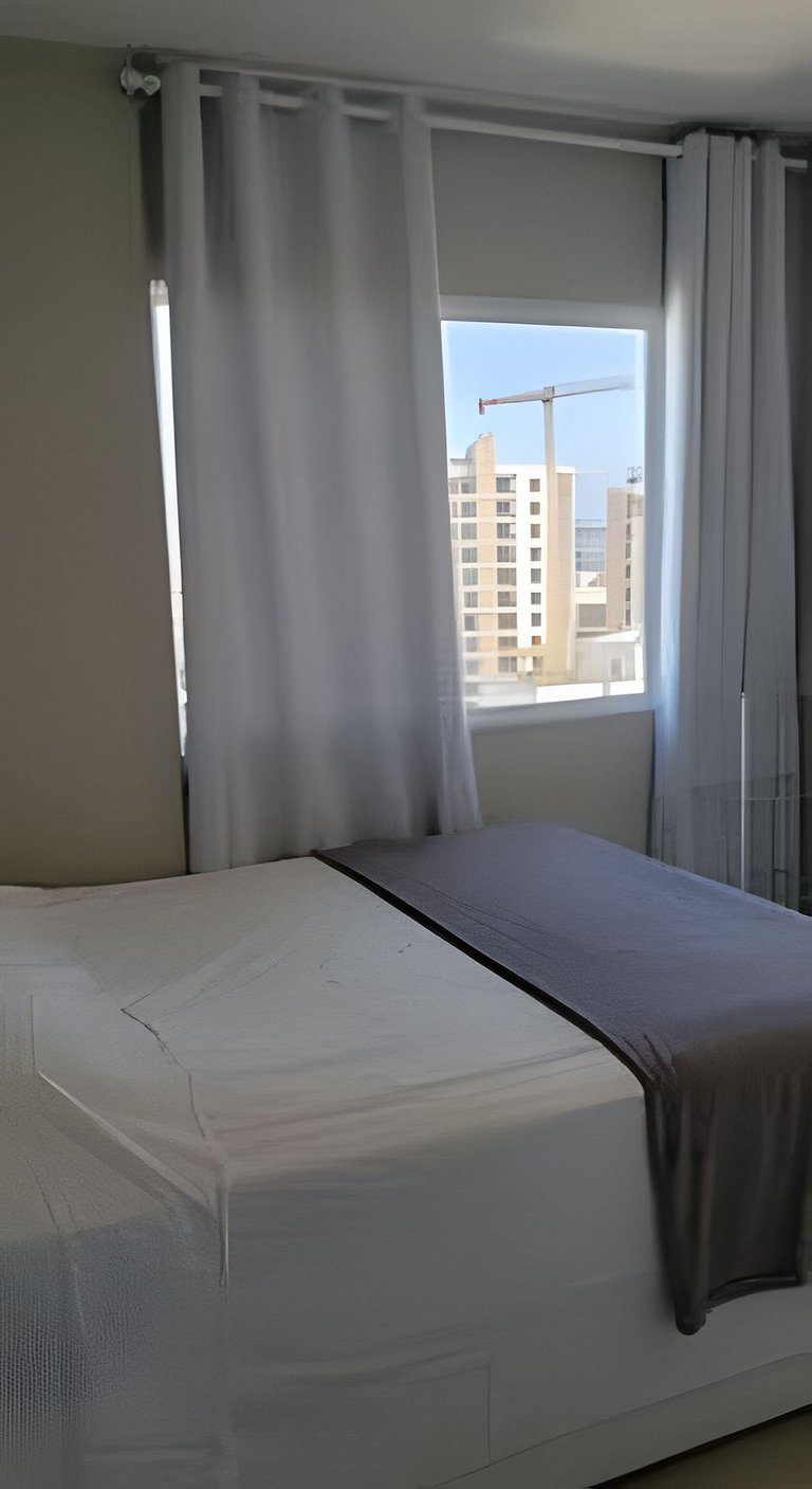 Linda Cobertura com vista para a Serra do Mar