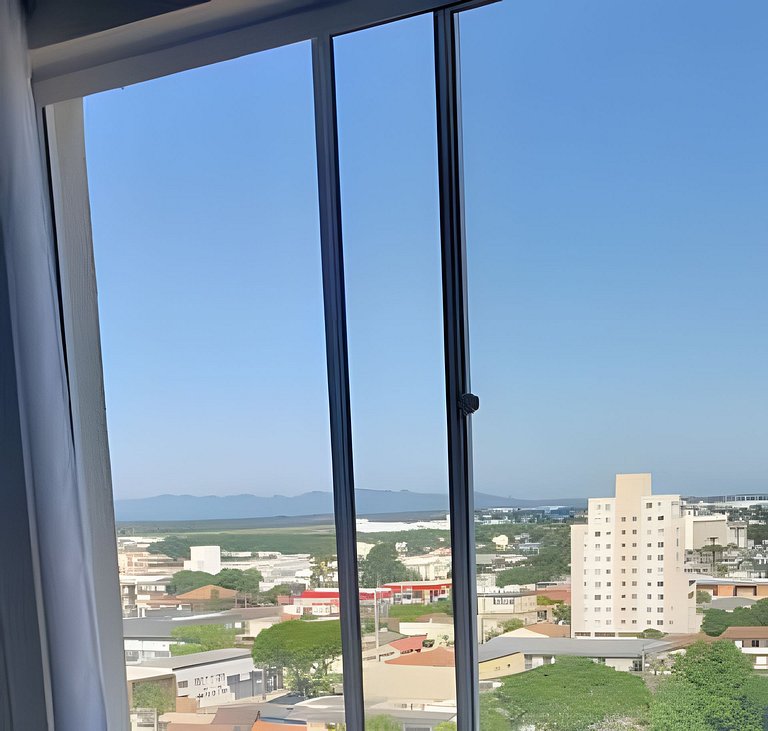 Linda Cobertura com vista para a Serra do Mar
